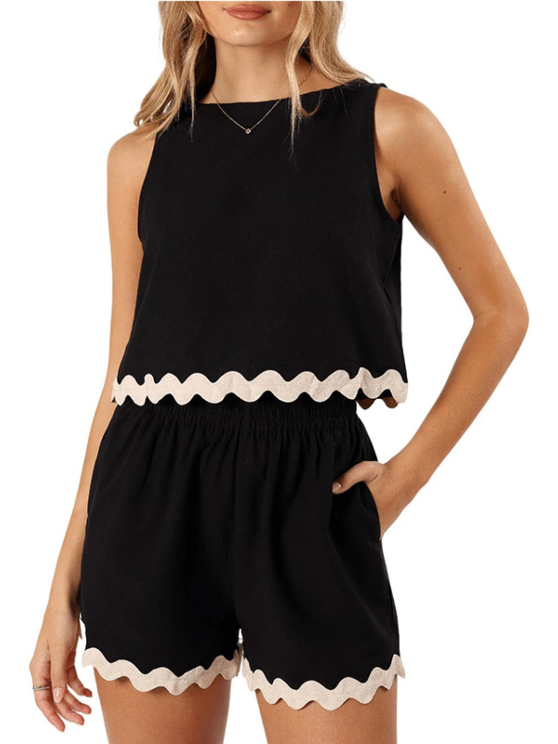 Contrast Trim Round Neck Top and Shorts Set